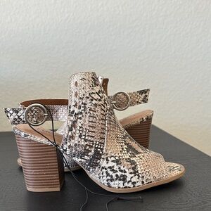Snake-Print Slingback Block Heel Sandals - Neutral